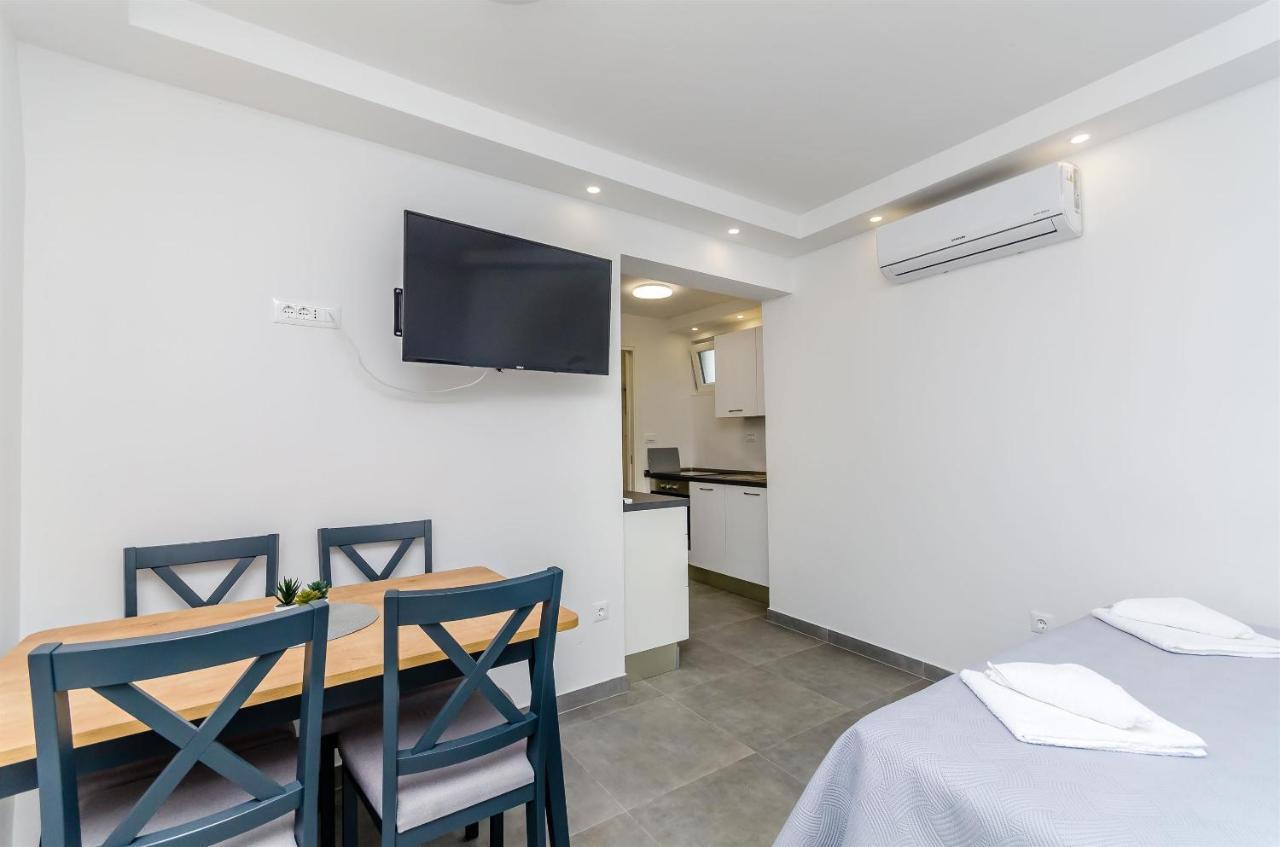 Apartments Milan 罗戈兹尼察 外观 照片