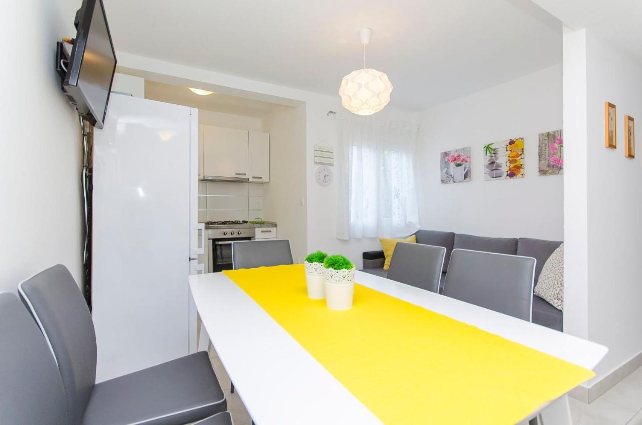 Apartments Milan 罗戈兹尼察 外观 照片