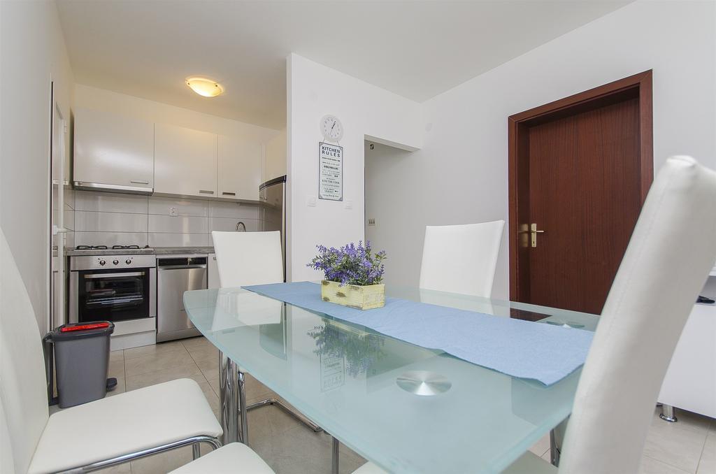Apartments Milan 罗戈兹尼察 外观 照片